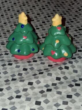 Vintage Ceramic Hand Painted Salt & Pepper Shaker Set Christmas Tree Shaped